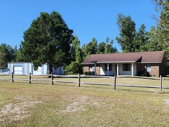 90 Gapway Ln, Fair Bluff, NC 28439