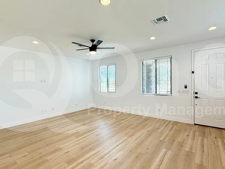 1282 W Sparrow Dr — Photo 6