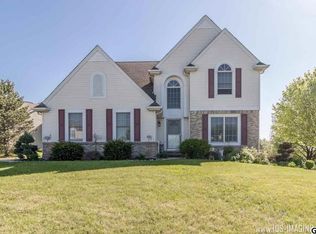 1500 Dalkeith Dr, Mechanicsburg, PA 17050