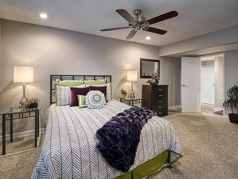 Chandler Meadows Furnished Apartments — Photo 25