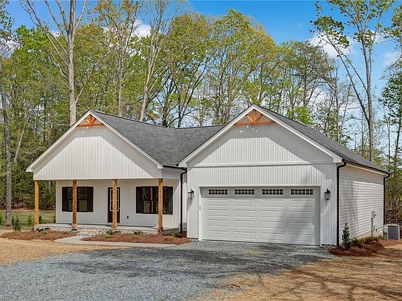 4th image of 140 Bud Rd