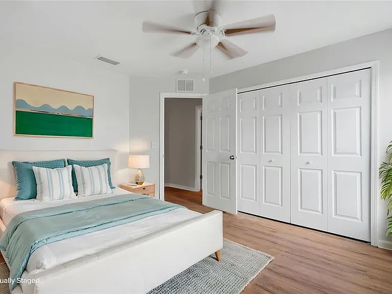 10215 Lakeside Vista Dr — Photo 33