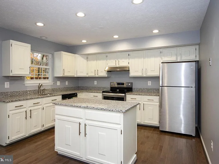 9432 Loch Leven Ct — Photo 6