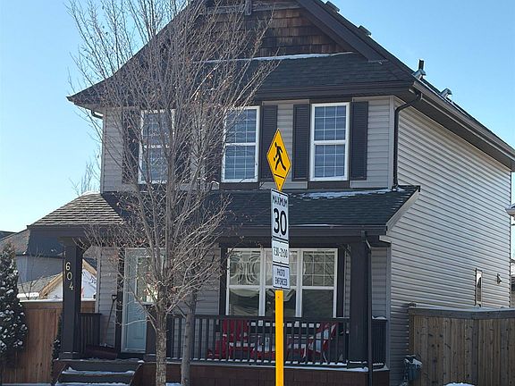 2nd image of 604 Tamarack Rd NW