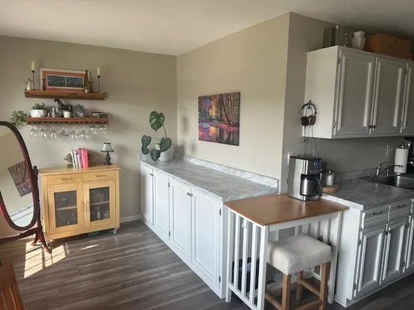 1001 11th Ave S APT 5, Hopkins, MN 55343