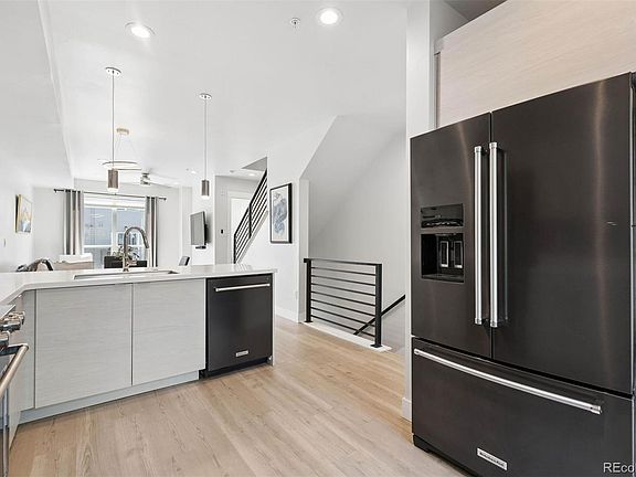 3rd image of 3437 W 63rd Place