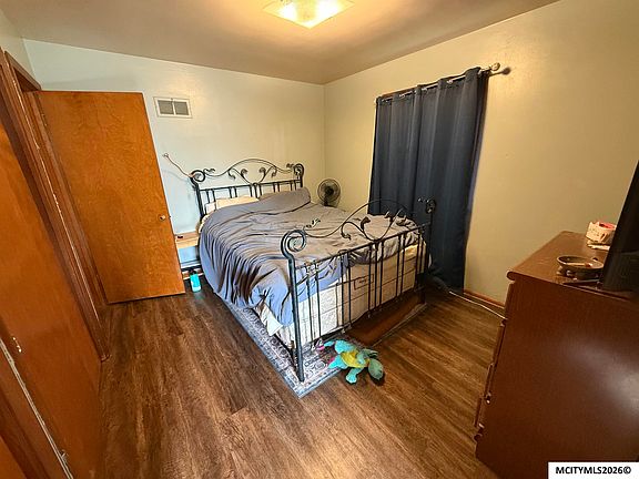 5th image of 224 S Tennessee Pl