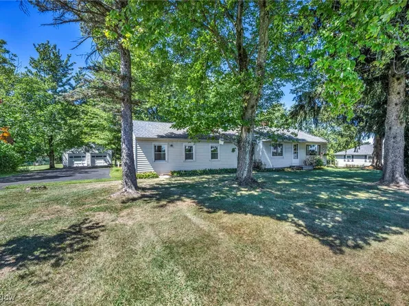 11472 Chillicothe Rd, Chesterland, OH 44026