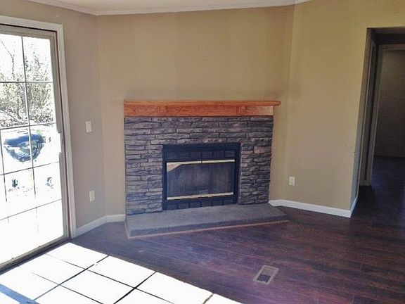 2nd image of 268 Oak Brook Dr