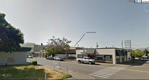 1st image of 129 NW E St