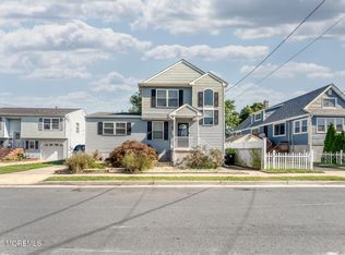 37 Monmouth Ave, Middletown, NJ 07748
