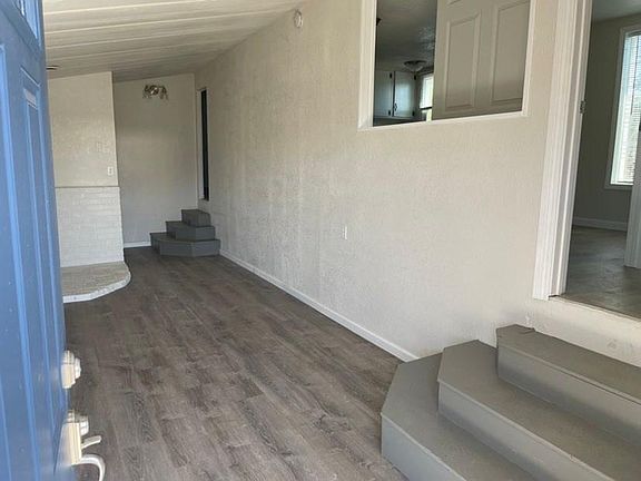 5th image of 3660 Olive St