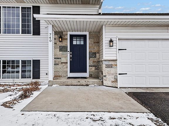 2nd image of 740 Heritage Ln