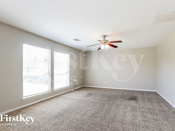 4th image of 2811 Long Grove Ln