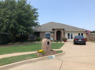 921 La Sierra Dr, Crowley, TX 76036