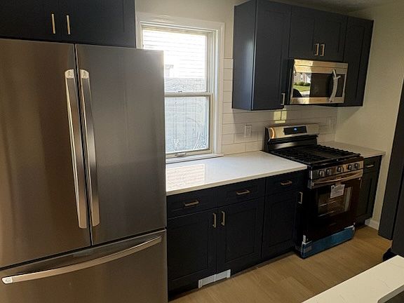 3rd image of 9065 Lake Overlook Dr