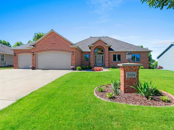 2224 Kaylee Cir, Green Bay, WI 54311