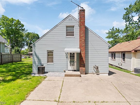 3rd image of 351 Sieber Ave