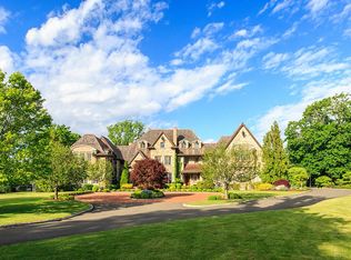 57 Rosebrook Rd, New Canaan, CT 06840