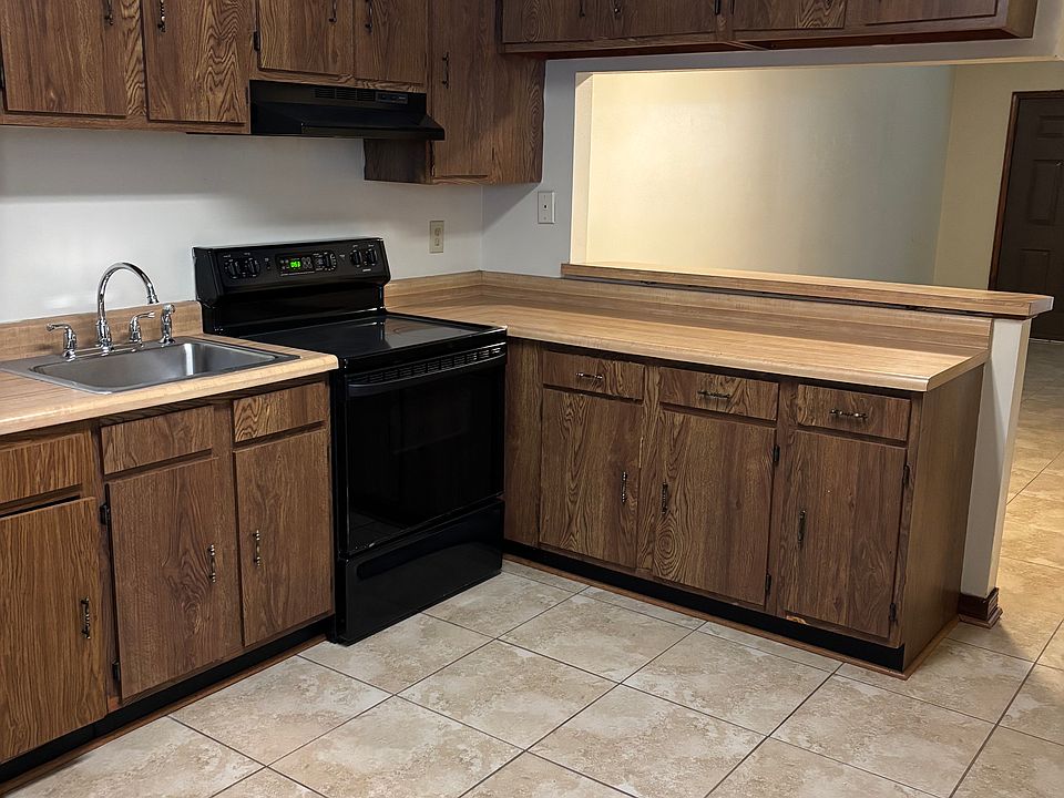 1st image of 4112 Lac Couture Dr APT D