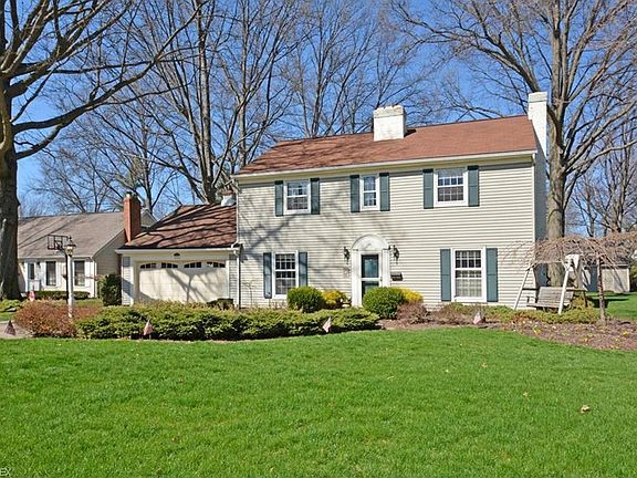 2nd image of 27312 Georgetown Dr
