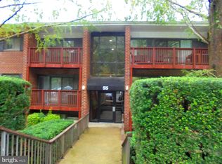55 Skyhill Rd APT 202, Alexandria, VA 22314