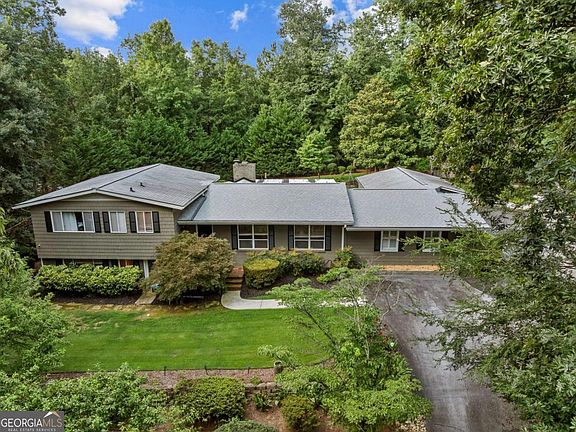 4th image of 6488 Cherry Tree Ln