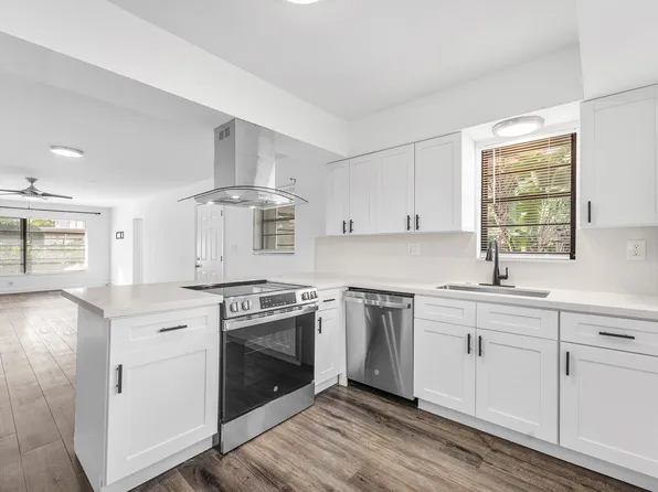 500 NE 48th St, Boca Raton, FL 33431