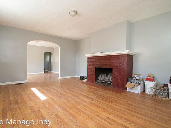 2nd image of 34 Jenny Ln