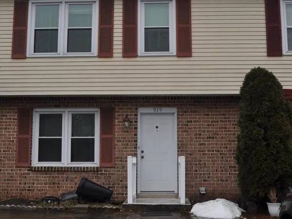 919 Meadow Ln, Millersburg, PA 17061