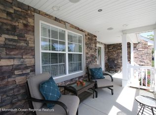 377 Leeward Rd, Manahawkin, NJ 08050