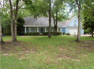 3517 Old Shell Landing Rd, Ocean Springs, MS 39564