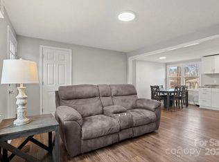 146 Oldcastle Ln, Forest City, NC 28043