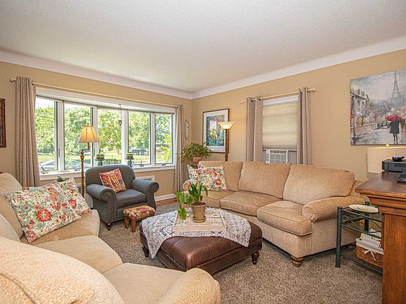 2nd image of 107 Ireland Pl