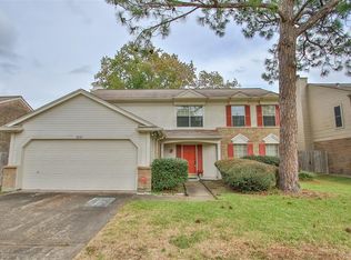 10110 Red Wolf Ln, Houston, TX 77064