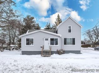 710 Verhoeks St, Grand Haven, MI