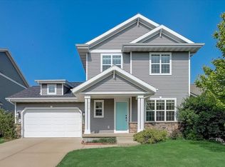 210 S Goldenrod Dr, Sun Prairie, WI 53590