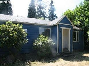 2nd image of 3703 NE 54th St