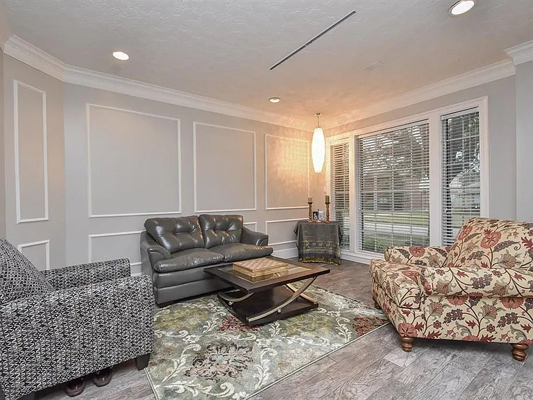 4526 Lakeside Meadow Dr — Photo 7