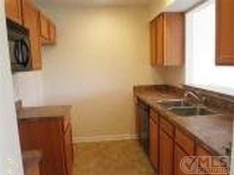 Kitchen with Pass Through.jpg