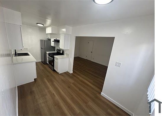 4th image of 1358 W 37th St APT 2
