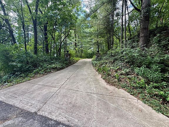 2nd image of 1787 STRAWBERRY ROAD