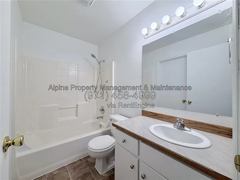 18317 SW Jann Dr — Photo 18