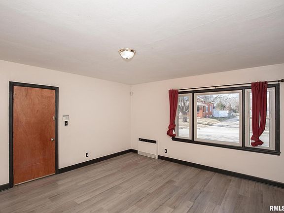 5th image of 1527 Cedar St