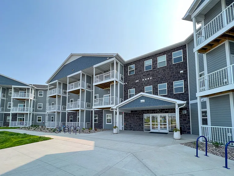 The Pines | Specials Available | Townhomes For Rent — Photo 10