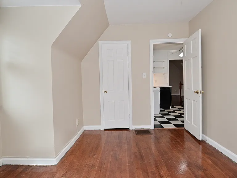 3775 E Thompson Rd — Photo 35