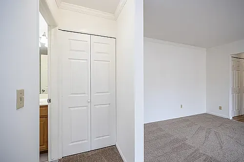 Clintwood Apartments — Photo 41