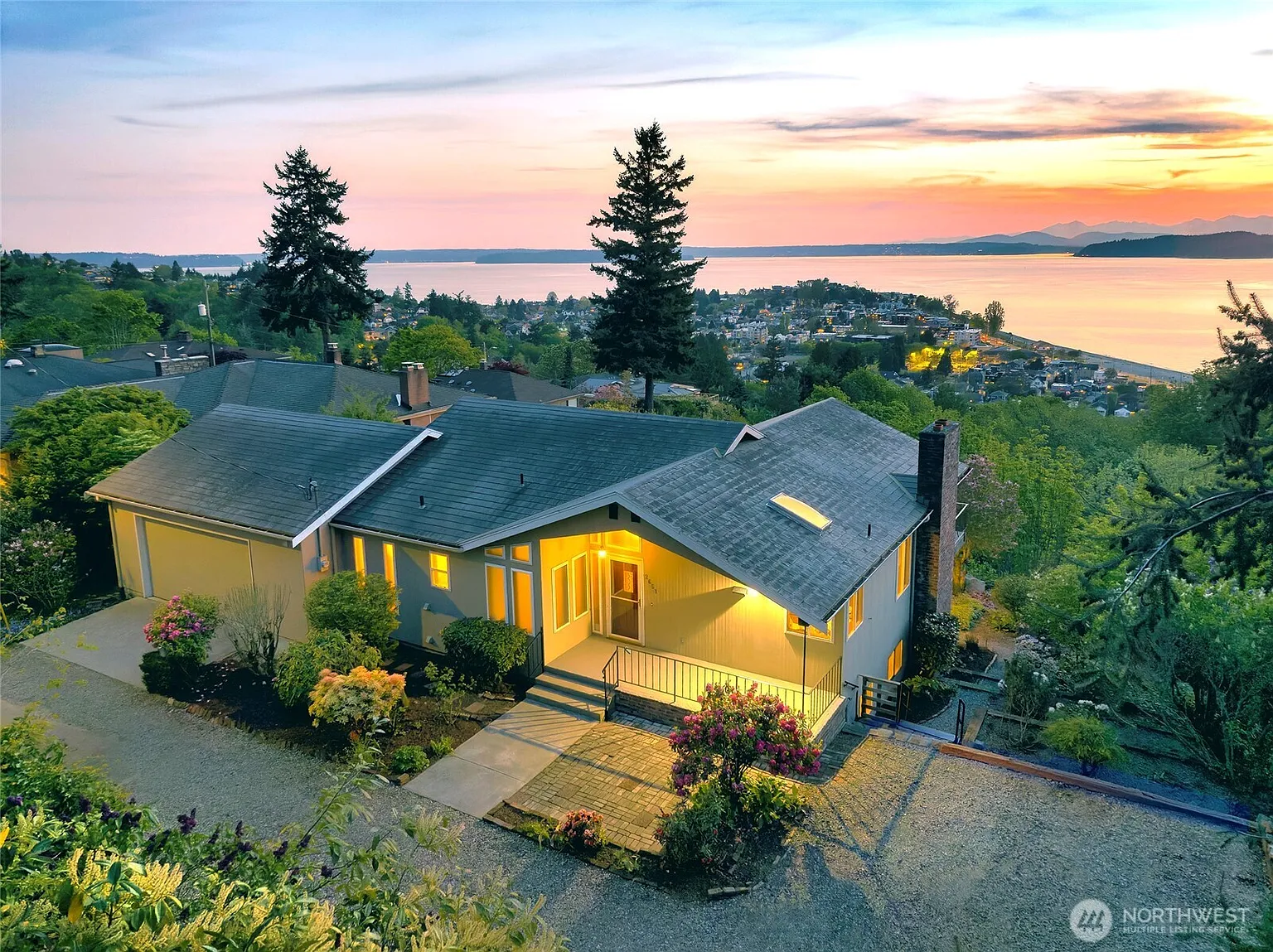 2651 52nd Avenue SW photo 1