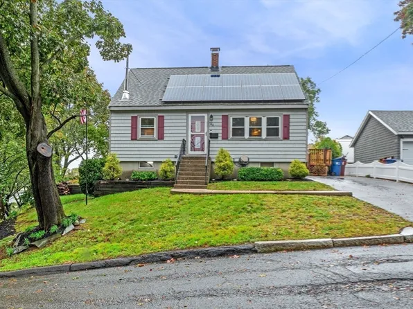 42 Fairfield Ave, Melrose, MA 02176