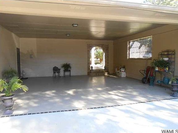 3rd image of 1702 High Forest Dr N